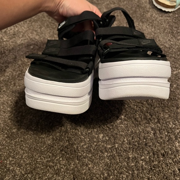 Nike platforms - Picture 3 of 10